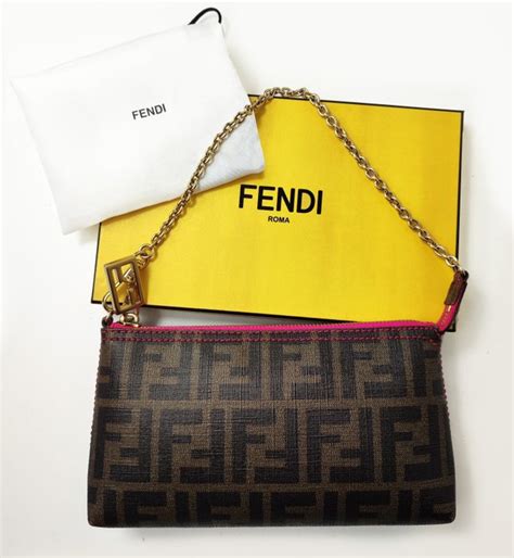 fendi pochettecoc catena oro|fendi handbags.